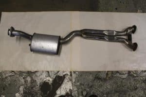 17867679 – 895253409A – Uitlaat Middendemper