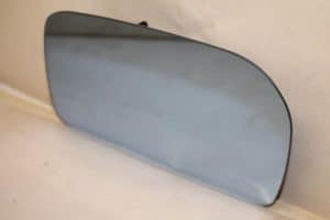 17797557 – 4A1857535B – Spiegelglas links