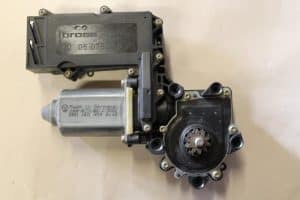 17787263 – 1E0959811B – Raammotor Portier