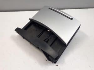 23787124 – 4F1857951C6PS – Aschenbecher vorne