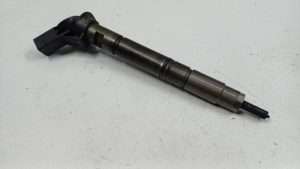 23973954 – 059130277CH – Einspritzdüse (Diesel)