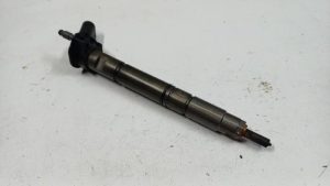 23973951 – 059130277CH – Einspritzdüse (Diesel)