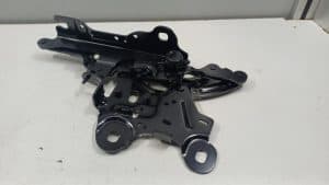 23834183 – 41007427126 – Bonnet Hinge