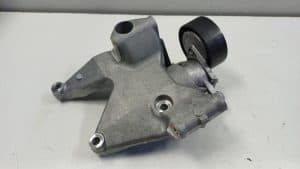 23836344 – 06M903143AC, 06M903133J – Stütze (sonstige)