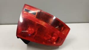 23884993 – 8E5945095 – Achterlicht links