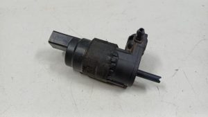 23925300 – 8K9955647 – Ruitensproeierpomp voor