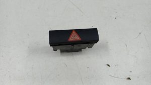 23919596 – 4F0941509 – Paniekverlichtings Schakelaar