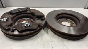 23837079 – 8R0615301F – Bremsscheibe + Bremsklotz vorne