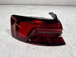 23904556 – 8W6945091J, 8W6945091P – Rücklicht links