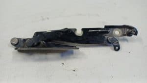 23788408 – 4F5827301D – Scharnier Heckklappe