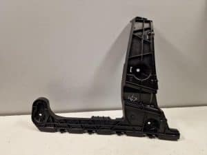 24087887 – 8W6807453 – Rear bumper bracket, left
