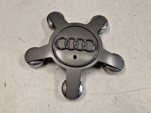 24182676 – 4F0601165N – Radkappe