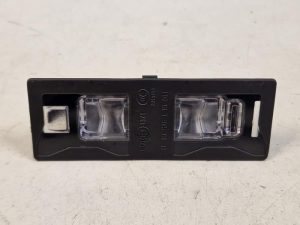 24173133 – 8W6943021 – Registration plate light
