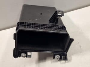 24087802 – 8W18579254PK – Storage compartment