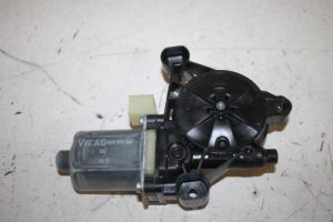 17815576 – 8W0959802 – Raammotor Portier