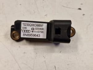 24071670 – 8N8959643 – Airbag Sensor