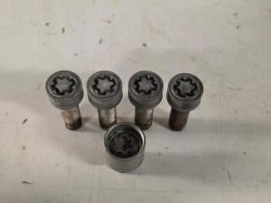 24189866 – VN540R14 – Radschloss Set