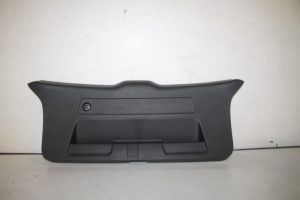 17829448 – 81A867979K4PK – Verkleidung Heckklappe