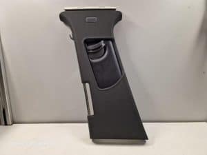 24000900 – 4F0867243A1MB – Säule Mitte links