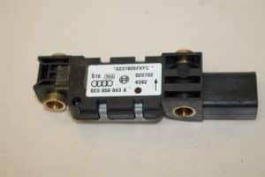 17796917 – 8E0959643A – Airbag Sensor