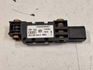 24071298 – 8E0959643E – Airbag Sensor