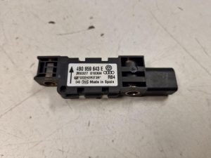 24064954 – 4B0959643E – Airbag Sensor