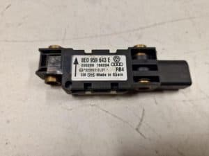 24064852 – 8E0959643E – Airbag Sensor