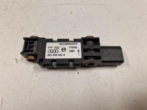24064992 – 8E0959643A – Airbag Sensor