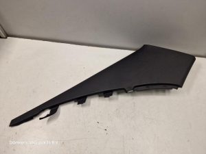 24145255 – 8W6867287AV48 – C-Pfosten Abdeckkappe links