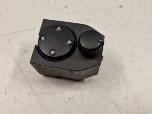 24065770 – 8D0959565A01C – Spiegel Schakelaar