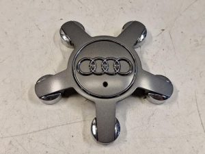 24182681 – 4F0601165N – Radkappe