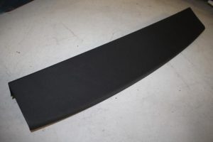 17820928 – 83A8676064PK – Verkleidung Heckklappe