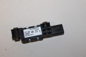 17790521 – 8E0959643A – Airbag Sensor