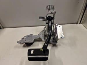 24087183 – 8W1723140C, 8W1723117 – Bremspedal