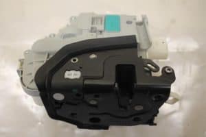 17799575 – 8X1837015A – Deurslot Mechaniek 4Deurs links-voor