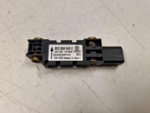 24064851 – 8E0959643E – Airbag Sensor