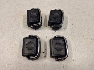 24075638 – 4G9863539 – Befestigungsöse Boden