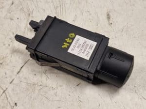 24340036 – 8N0941503AB98 – Heizschalter Heckscheibe