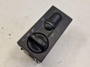 24268936 – 1H6941531A01C – Licht Schalter