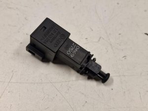 24337478 – 1J0945511A – Bremslicht Schalter