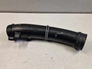 24349737 – 07K129665F – Air intake hose